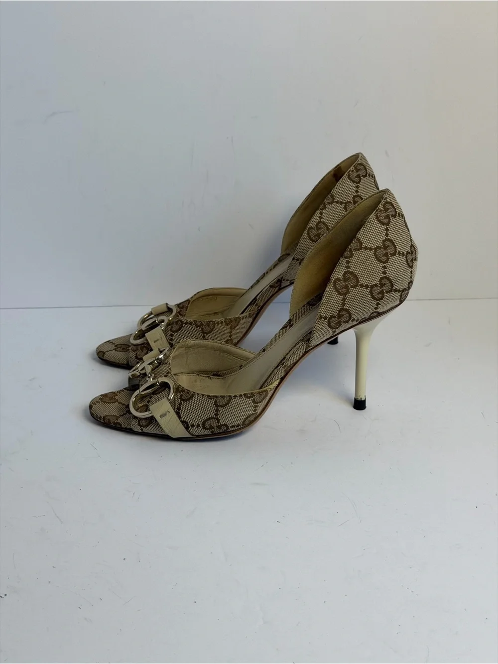 Gucci GG Canvas Hollywood Horsebit D'Orsay Peep Toe Heels Size 34.5